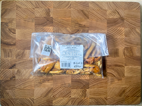 Сыр 150 гр ГОРНЫЙ СЫРОВАР (Ассорти копчёный с укропом и чесноком) в Ростове-на-Дону