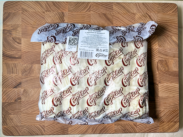 Сыр 1 кг ГОРНЫЙ СЫРОВАР (Метёлка с укропом и чесноком) в Ростове-на-Дону